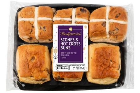 scones en hot cross buns