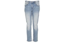 boyfriend jeans trend one young