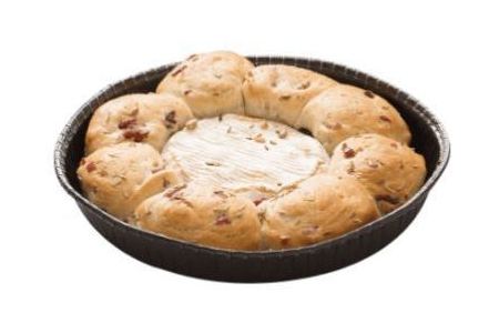 broodring met camembert en cranberry