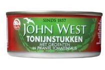tonijnstukken met groenten in pikante tomatensaus