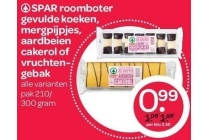 spar roomboter gevulde koeken mergpijpjes aardbeien cakerol of vruchten gebak