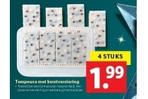 tompouce met kerstversiering