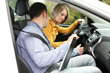 driving rijles rijschool lessen auto verkeersschool rijbewijs rijexamen