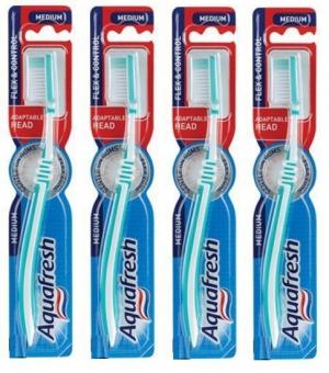 aquafresh tandenborstels 4 pack