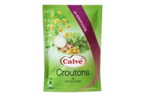 calve croutons ui knoflook