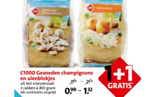 gesneden champignons en uienblokjes