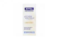 nivea aqua effect gekleurde hydraterende dagcreme